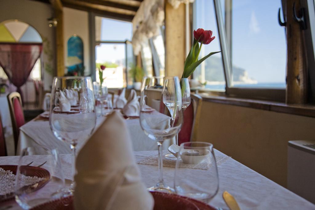 Da Mariolino Hotel Numana Exterior photo